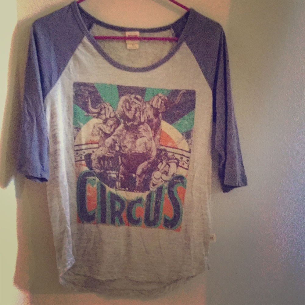 Baseball tee